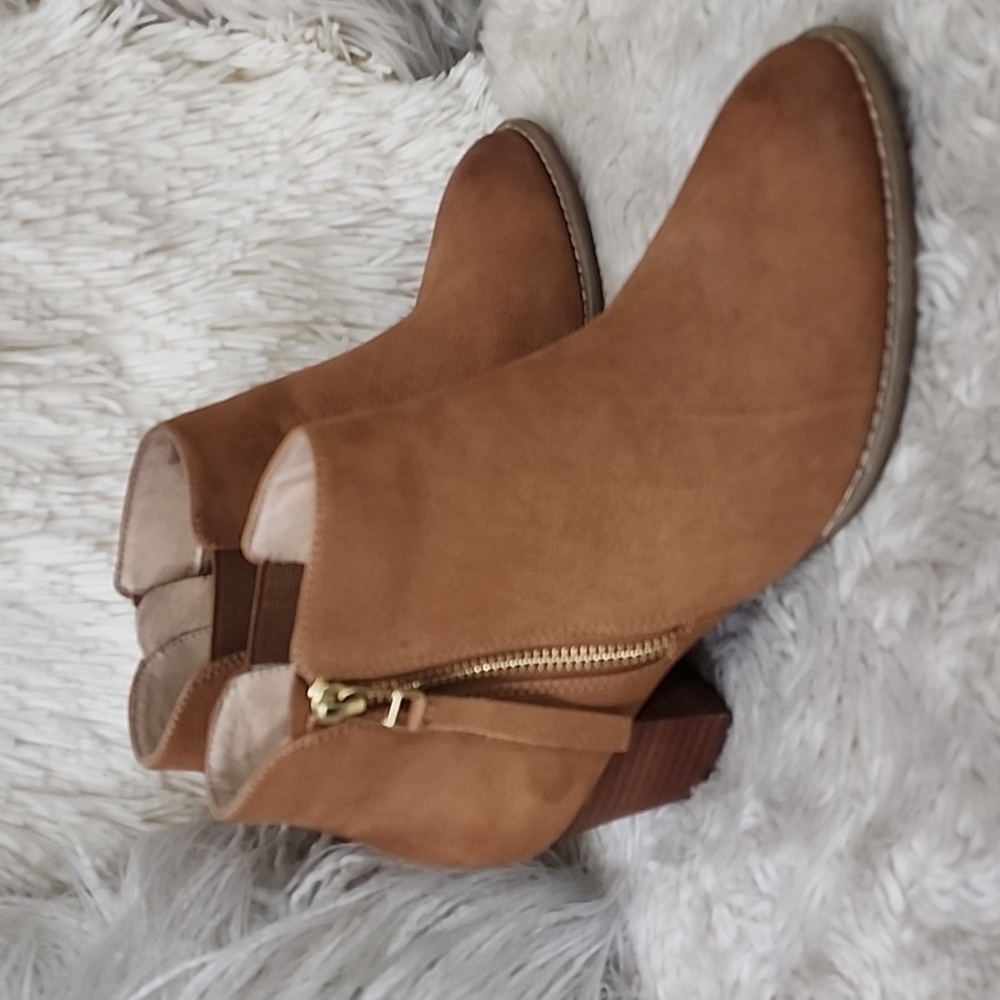 Vionic Ankle Boots - image 8